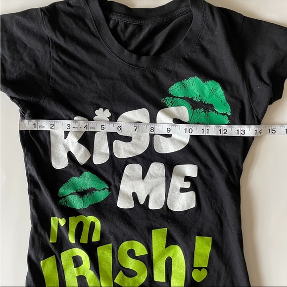 “Kiss Me I’m Irish” Cotton Short Sleeved Tee. Size 3/5 (Juniors) - Picture 5 of 7